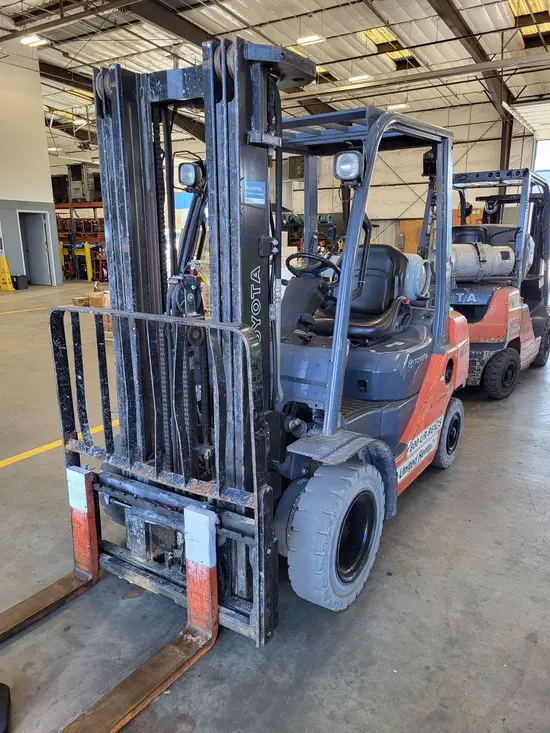 2017 Toyota 8FGU25 Warehouse Forklift