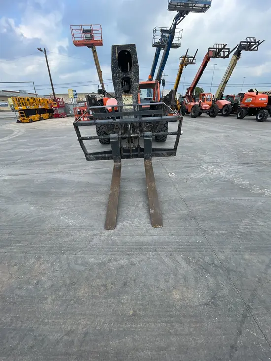 2016 JLG 1055 Forklift