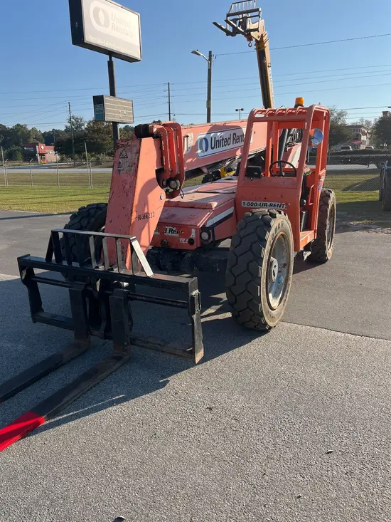 2014 SKYTRAK 8042 Forklift