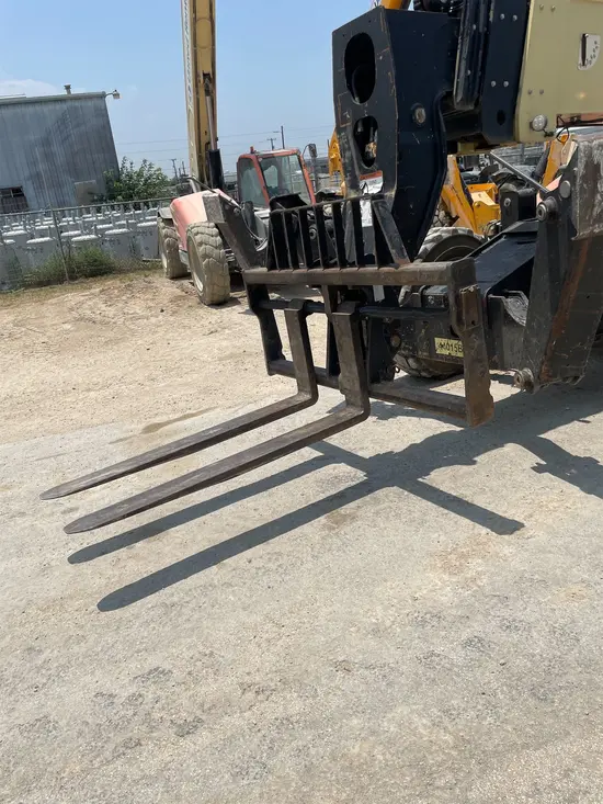 2017 JLG 1055 Forklift