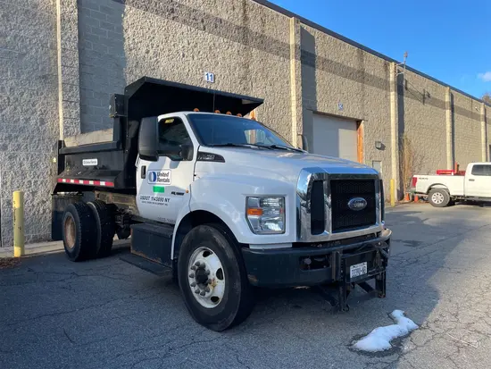 2017 Ford F-750 Truck