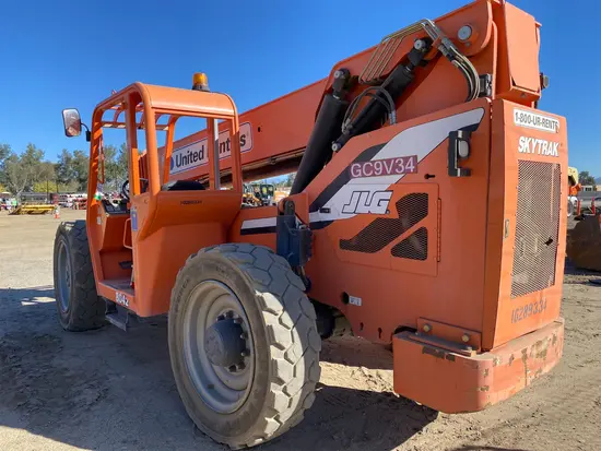 2014 SKYTRAK 8042 Forklift