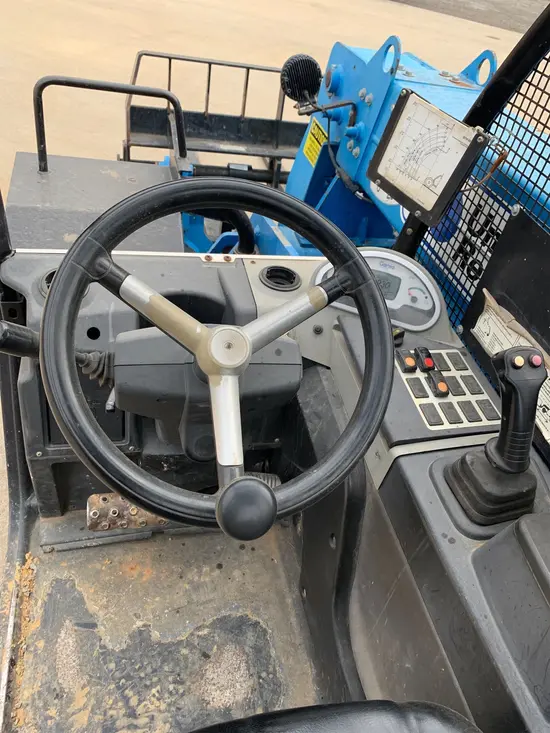 2015 Genie GTH-5519 Forklift