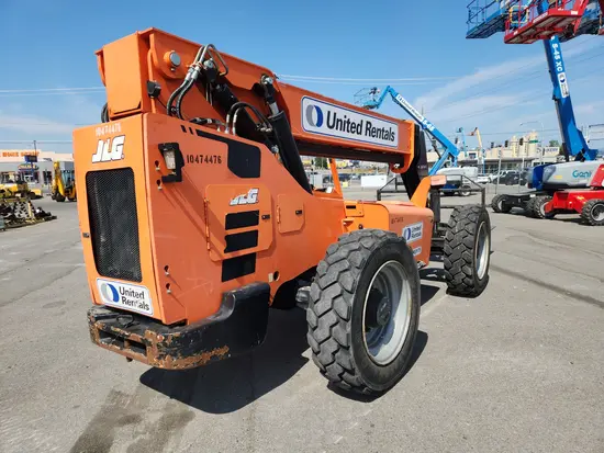 2016 SKYTRAK 8042 Forklift