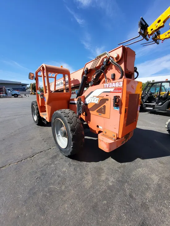 2015 SKYTRAK 6042 Forklift
