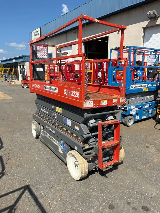 2015 Skyjack SJIII3226 Scissor Lift