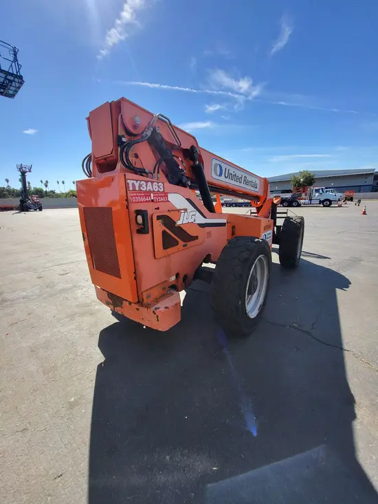 2015 SKYTRAK 6042 Forklift