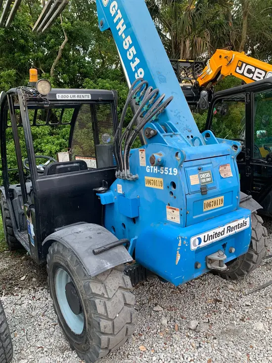 2017 Genie GTH-5519 Forklift