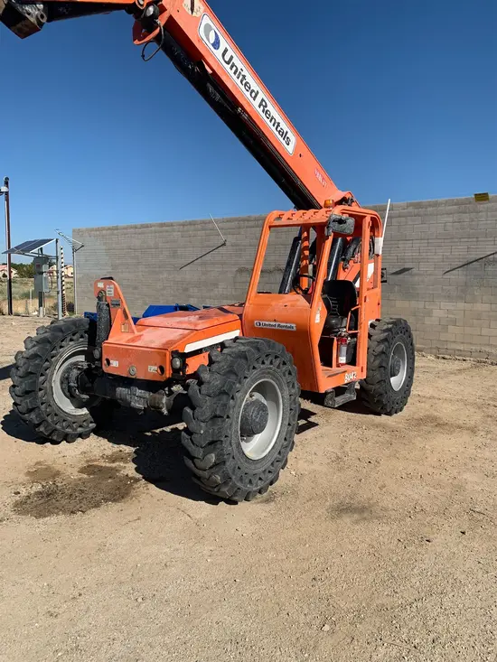 2015 SKYTRAK 8042 Forklift