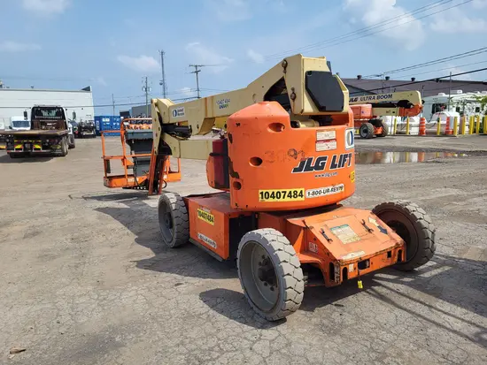 2015 JLG E450AJ Articulating Boom Lift