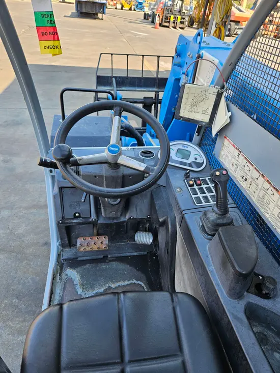 2014 Genie GTH-5519 Forklift