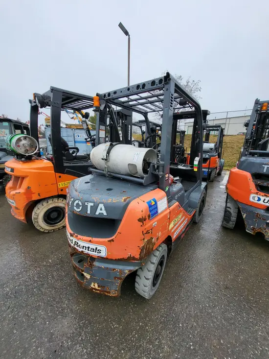 2017 Toyota 8FGU25 Warehouse Forklift