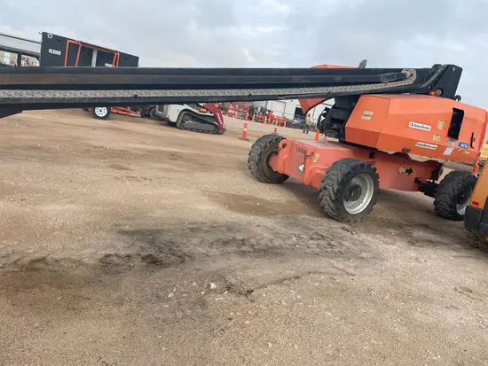 2014 JLG 800S Boom Lift