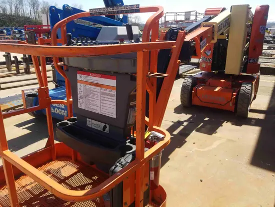 2013 JLG E300AJP Articulating Boom Lift