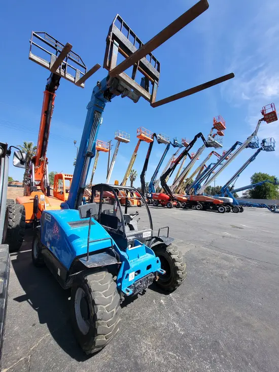 2016 Genie GTH-5519 Forklift