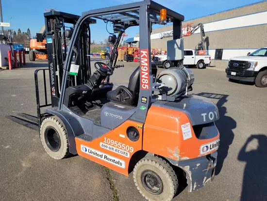 2019 Toyota 8FGU25 Warehouse Forklift