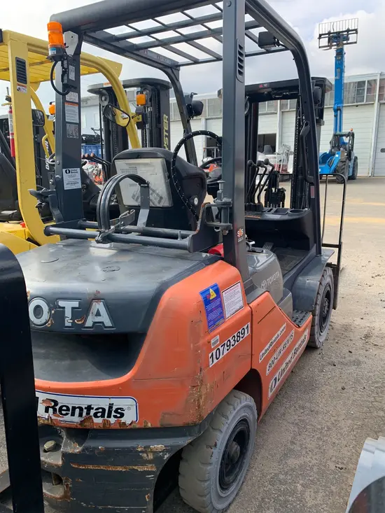 2018 Toyota 8FGU25 Warehouse Forklift