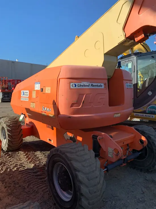 2013 JLG 800A Articulating Boom Lift