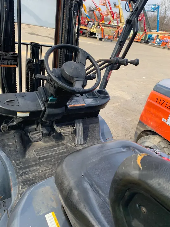 2018 Toyota 8FGU25 Warehouse Forklift