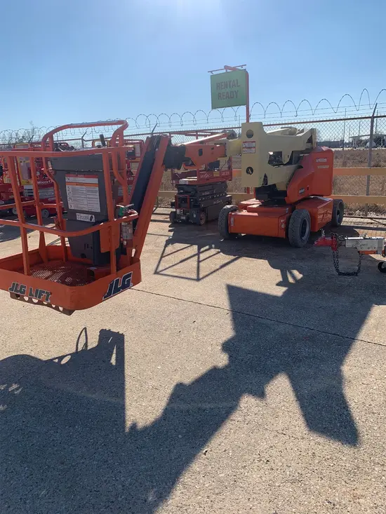 2012 JLG E400AJ Articulating Boom Lift