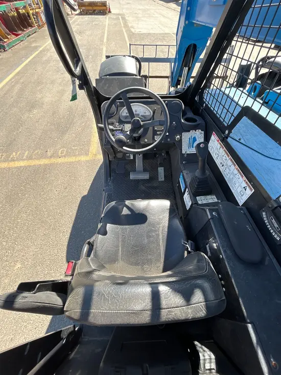 2015 Genie GTH-844 Forklift