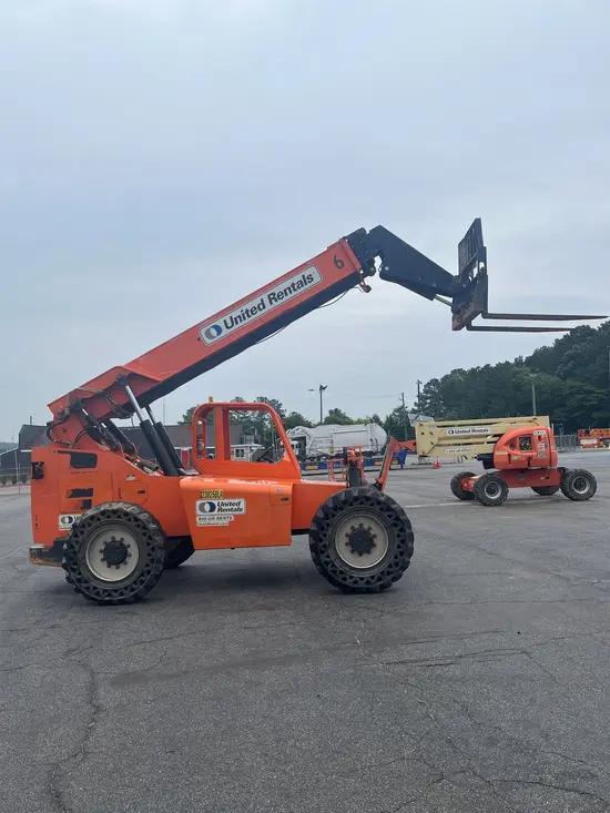 2015 SKYTRAK 6042 Forklift