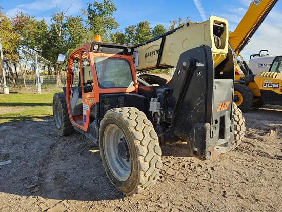 2016 JLG 642 Forklift