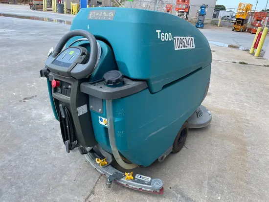2019 Tennant M-T600E Scrubber