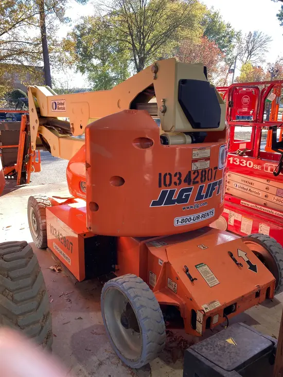 2015 JLG E400AJPN Articulating Boom Lift