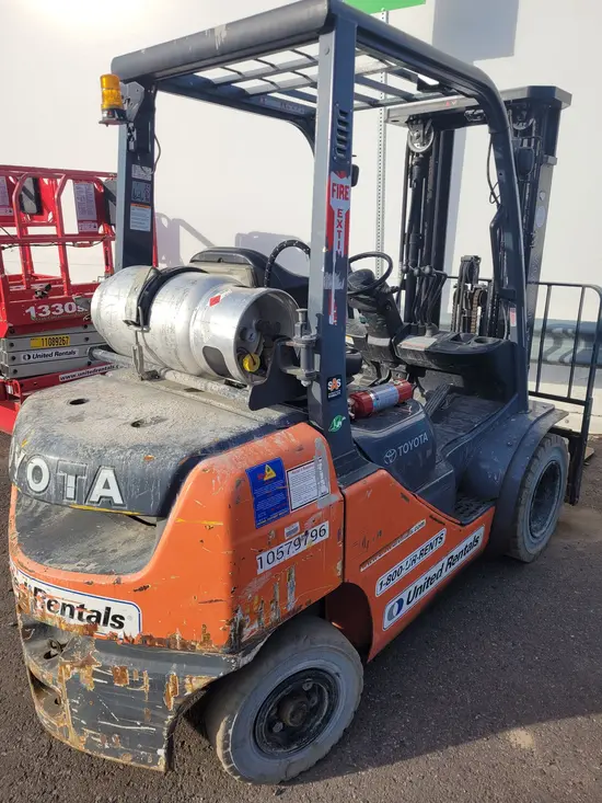 2017 Toyota 8FGU25 Warehouse Forklift