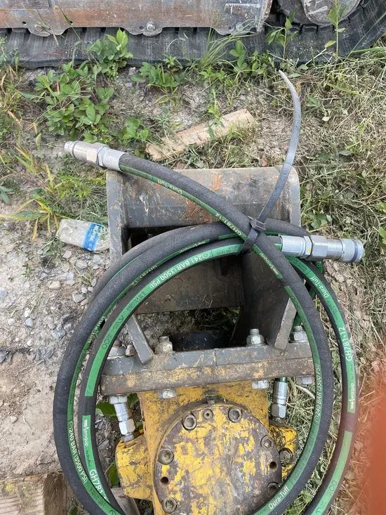 2016 Atlas Copco SB 452 Attachment