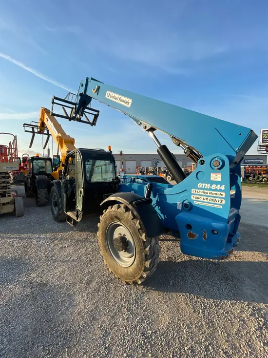 2016 Genie GTH-844 Forklift