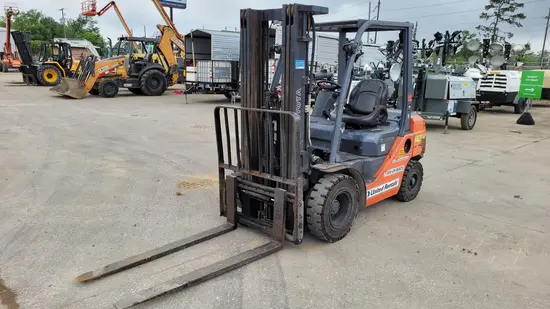 2017 Toyota 8FDU25 Warehouse Forklift