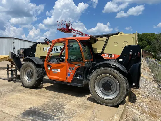 2018 JLG 1055 Forklift