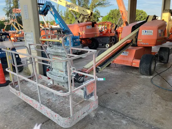 2017 JLG 400S Boom Lift