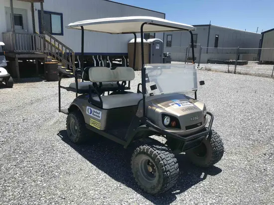 2016 E-Z-GO EXPRESS S4 Utility Vehicle
