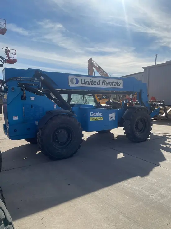 2016 Genie GTH-1056 Forklift
