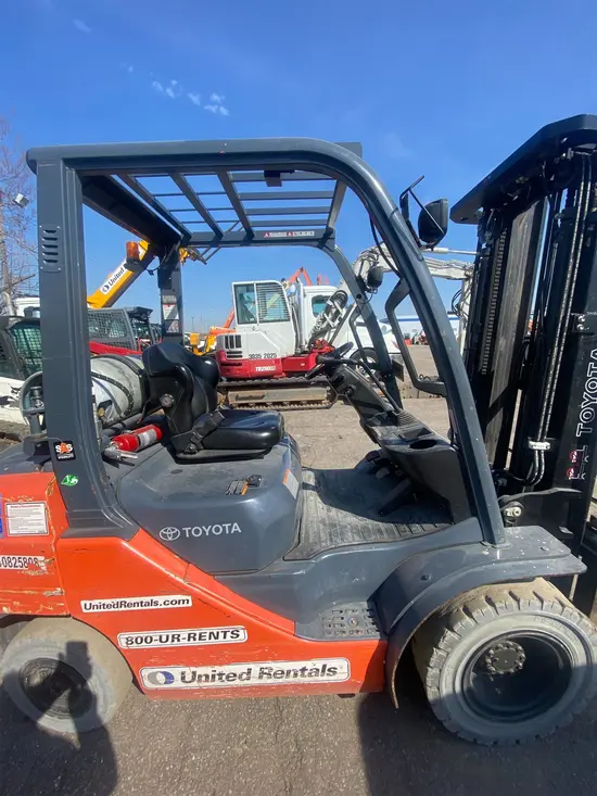 2018 Toyota 8FGU25 Warehouse Forklift