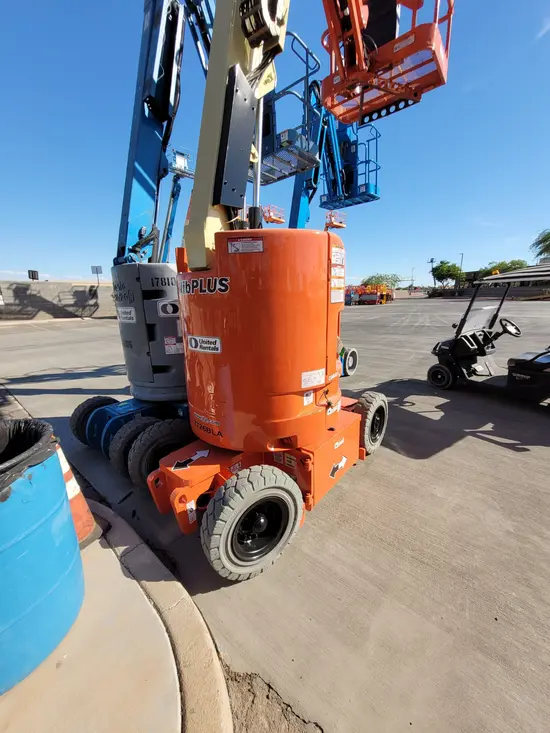 2014 JLG E300AJP Articulating Boom Lift