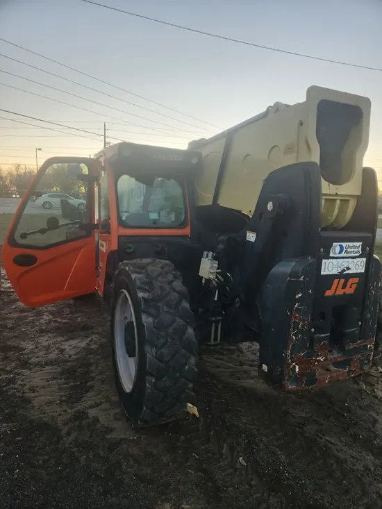 2016 JLG 1055 Forklift