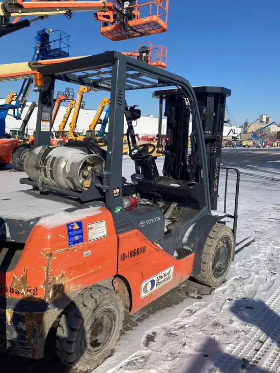 2016 Toyota 8FGU30 Warehouse Forklift