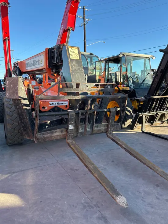 2017 SKYTRAK 10054 Forklift