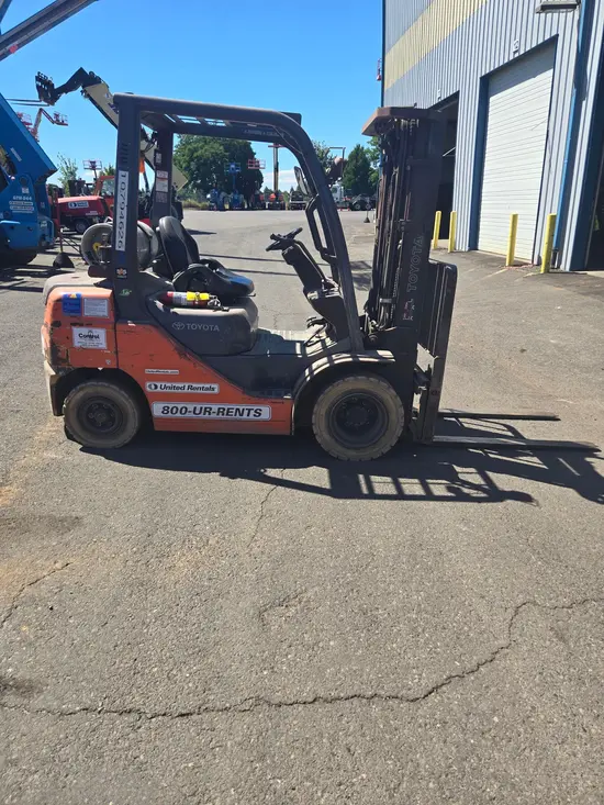 2018 Toyota 8FGU25 Warehouse Forklift