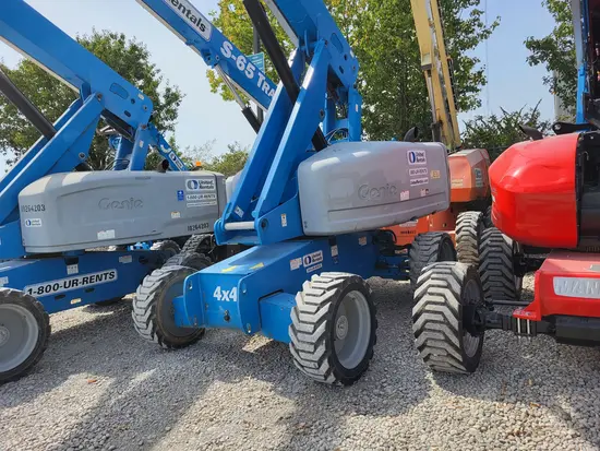 2013 Genie S-65 Boom Lift