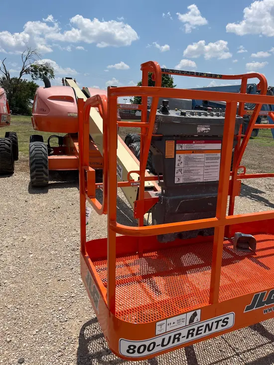 2015 JLG 400S Boom Lift