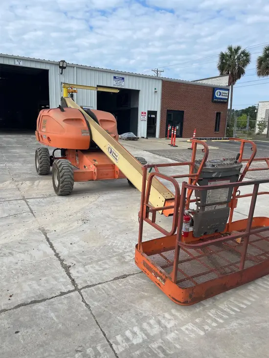 2014 JLG 400S Boom Lift