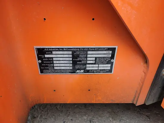 2014 JLG E450AJ Articulating Boom Lift