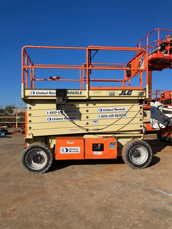 2017 Skyjack SJ6832RT Rough Terrain Scissor Lift