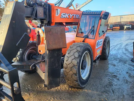 2017 SKYTRAK 10054 Forklift