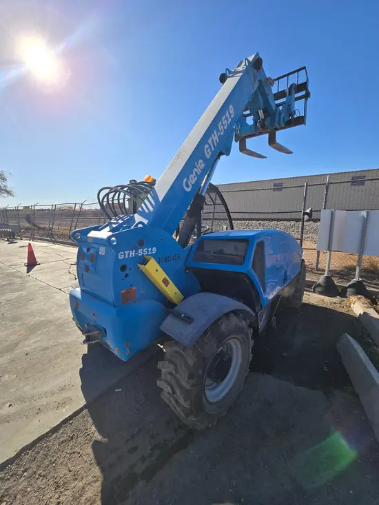 2018 Genie GTH-5519 Forklift